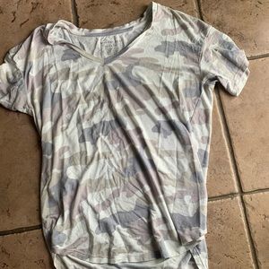 AMERICAN EAGLE TSHIRT